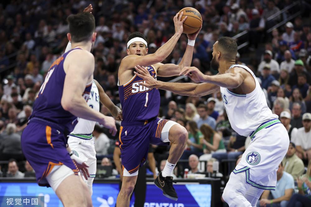 球员们面对 球员们面对