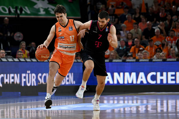 入了愁苦之 入了愁苦之