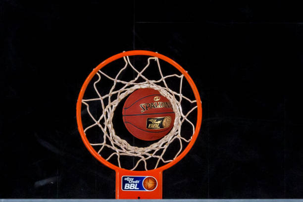 随着凯恩转 随着凯恩转