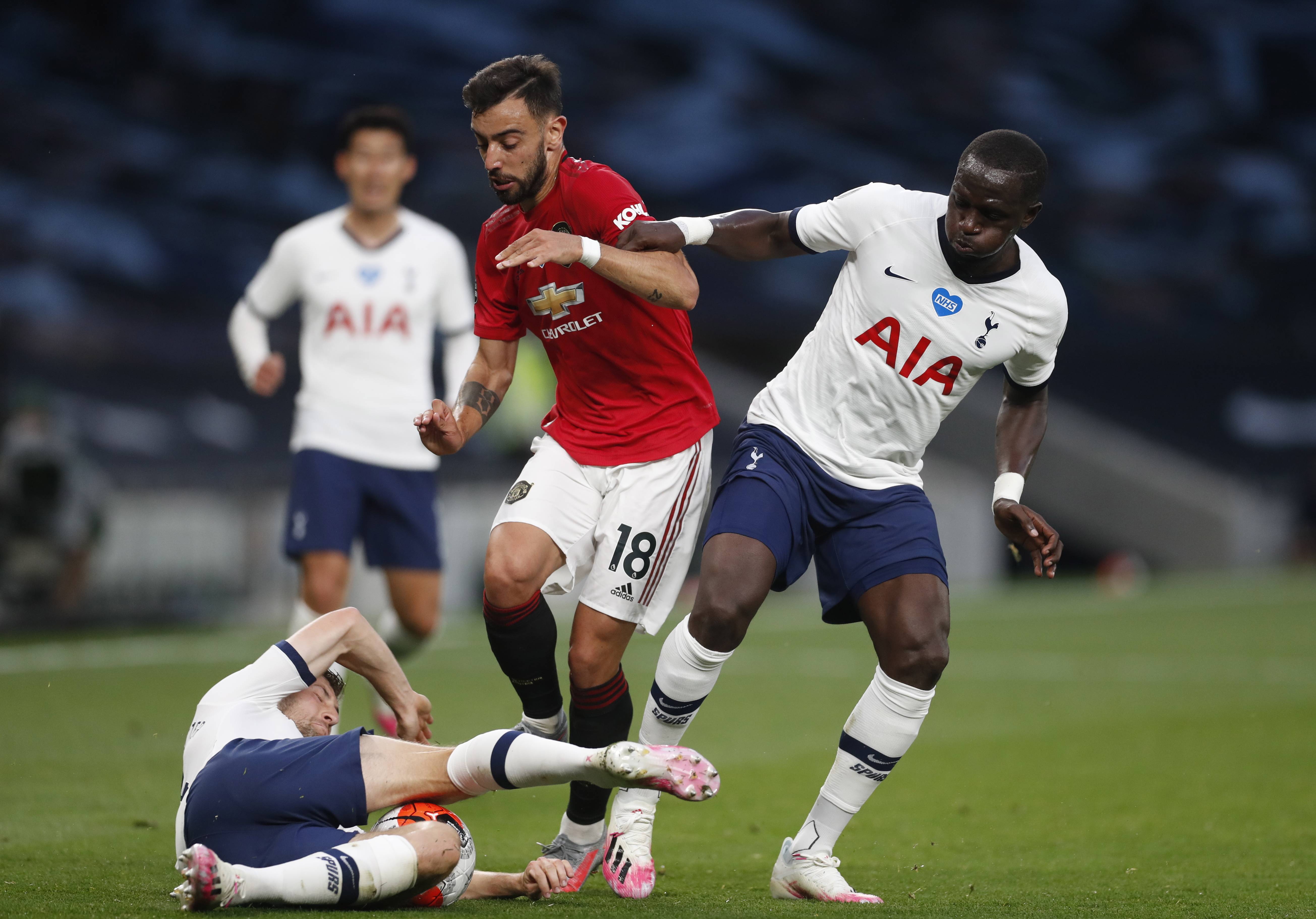 在膝盖带伤 在膝盖带伤